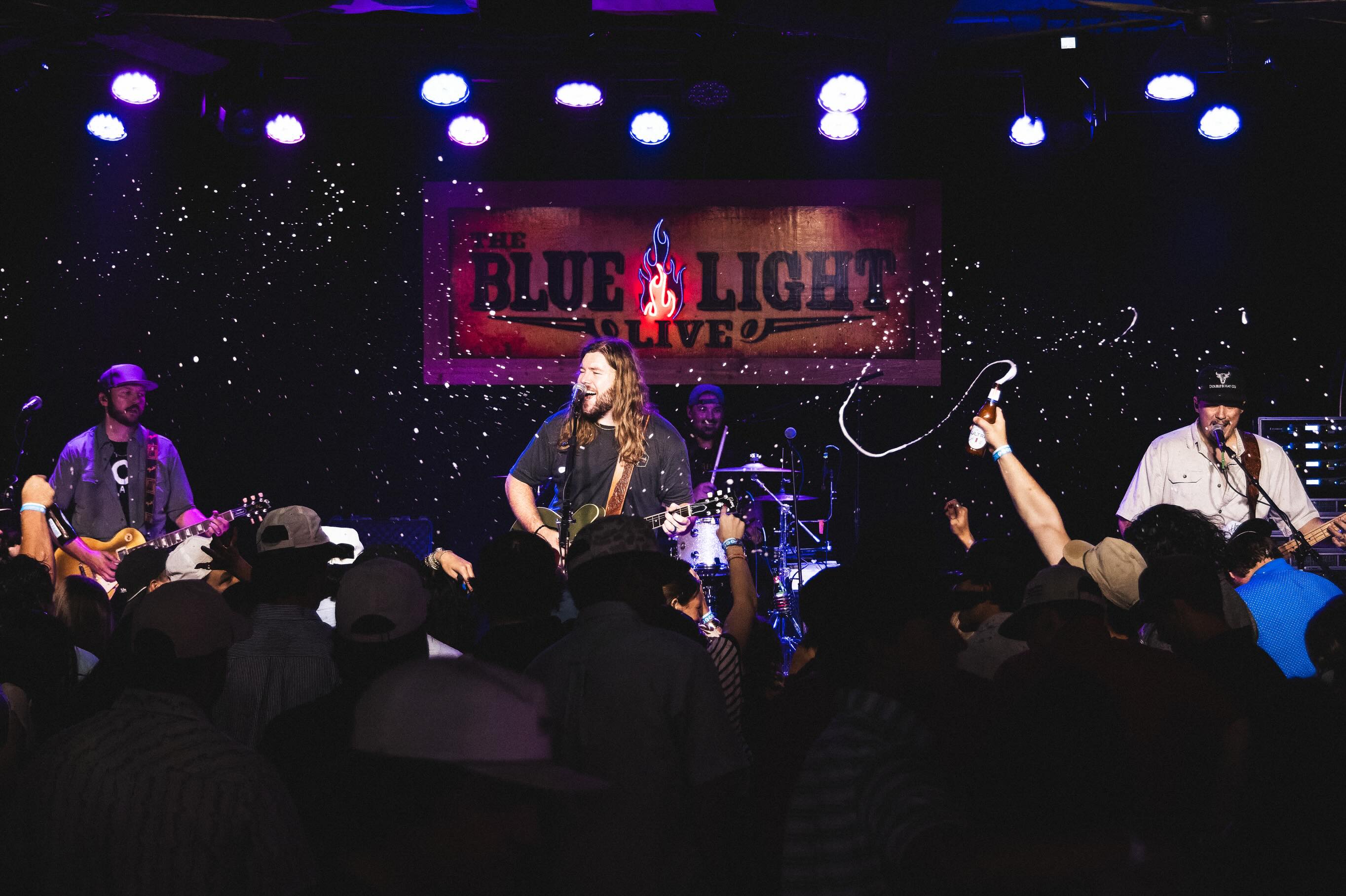 @thebluelightlive won again. There’s nothing like coming home to a sold out show. We’re back to business this Saturday at @hootspubama2424!
📸: @dbragg.photos