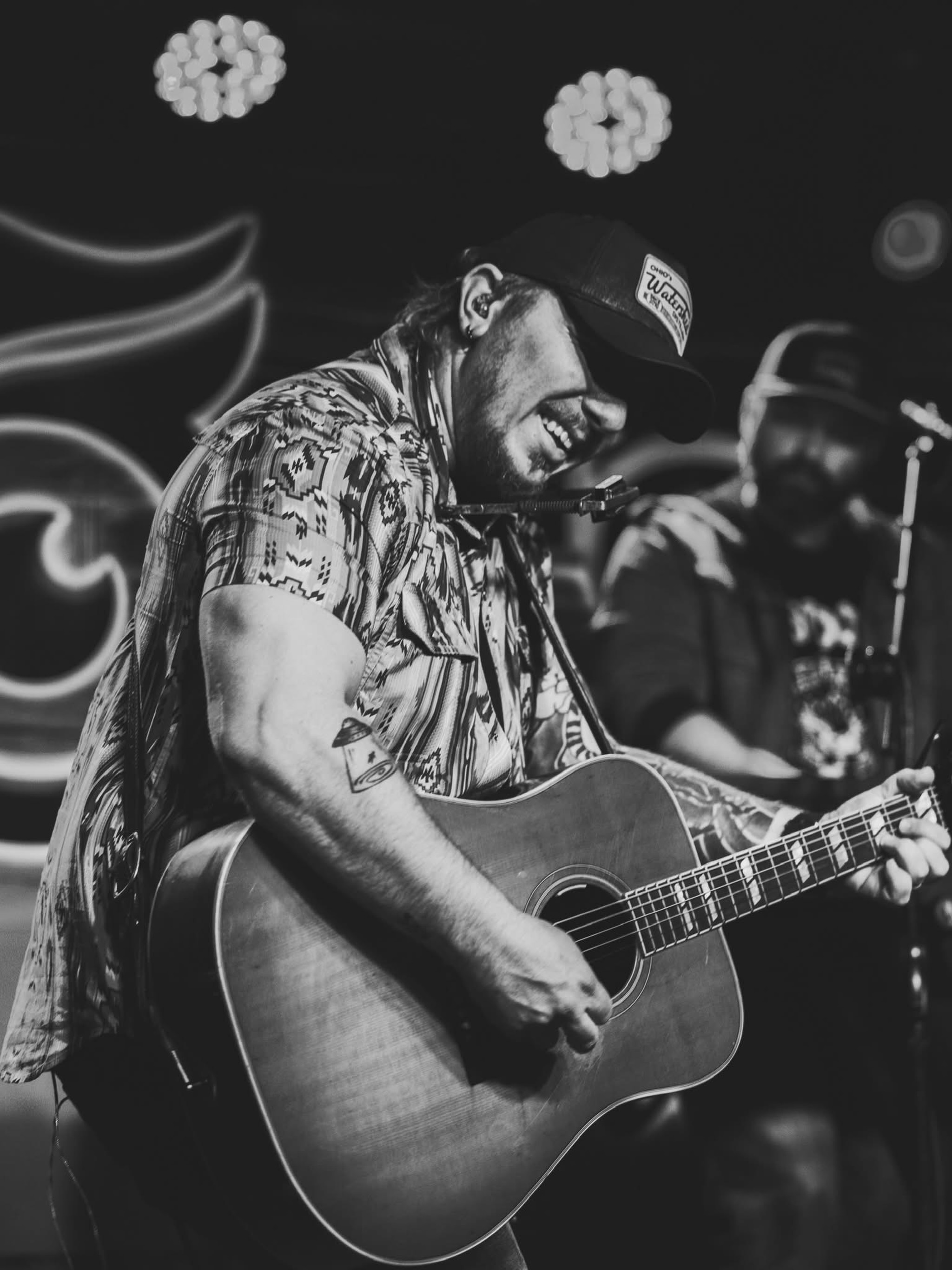 Kicking off the LBK double T game weekend tonight with the @teague_brothers_band ramblin’ into town to hit the @thebluelightlive stage!! Get here early to catch our amigo @tristandaynegraves kicking the night off for us. $1 drank specials till 10:30🥵

$10 at the door 
Doors 9pm
Showtime 10pm