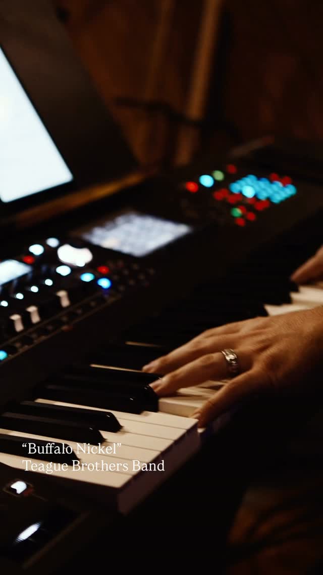 Full Music Video “Buffalo Nickel” by Teague Brothers Band
-
🎥 @jackedshootermedia 
📍 @splitwindowstudios